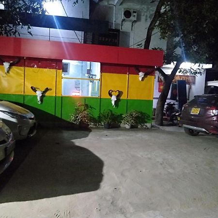 Selahn Inn Katunayaka Ngoại thất bức ảnh