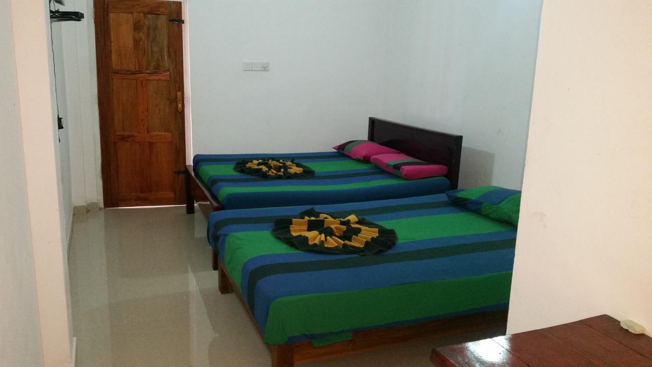 Selahn Inn Katunayaka Ngoại thất bức ảnh
