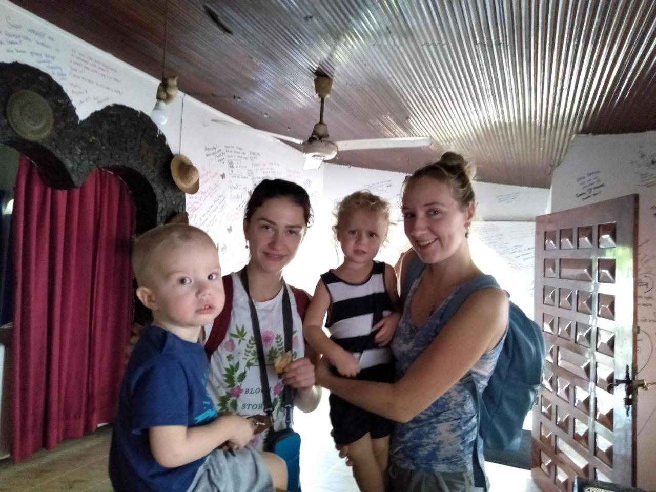 Selahn Inn Katunayaka Ngoại thất bức ảnh